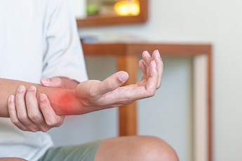 단순 관절통인 줄 알았더니…류머티즘, 전신 질환으로 관리해야[e건강~쏙]