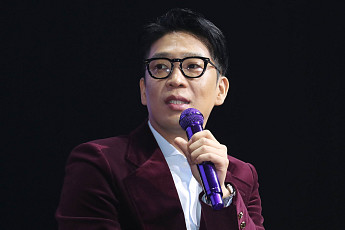 MC몽, 졸피뎀 대리처방 의혹…강남경찰서 수사 착수