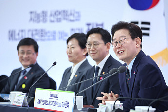 이 대통령, 전주 전통시장 방문…“열심히 해야 세상 조금씩 바뀌어”