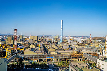 주주들 '배당금 5원' 성토…영풍 “주식배당 시 1685원” 반박