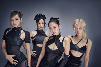 블랙핑크 '데드라인', 美 '빌보드 200' 8위 데뷔