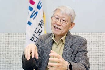 최기영 반도체공학회장 “시스템ㆍSW 없인 메모리 의존 못 벗어” [HBM 호황의 역설]