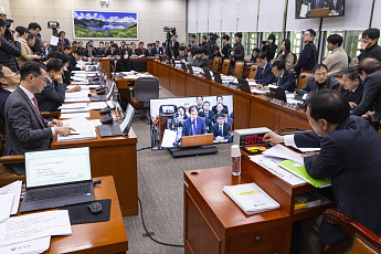 외통위, 중동 사태 재외국민 보호 질타…