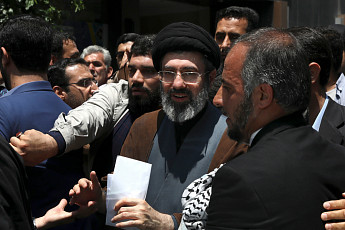 이란 새 최고지도자 강경발언 “호르무즈 봉쇄 유지…새로운 전선 열 수도”