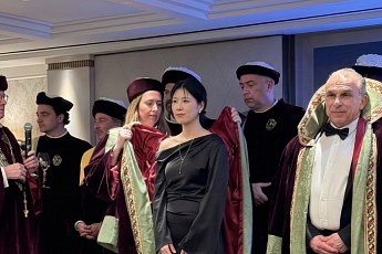 고아라 이마트 주류팀 와인바이어, 佛 3개 지역 와인 기사 작위 받아