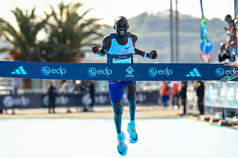 ‘갤럭시 워치8’ 착용 제이콥 키플리모, 리스본 하프마라톤에서 세계신기록 [포토]