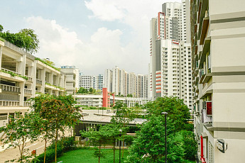 “부모 곁에 살면 돈 준다” 싱가포르, 노인 고립 막는 가족 결합 정책