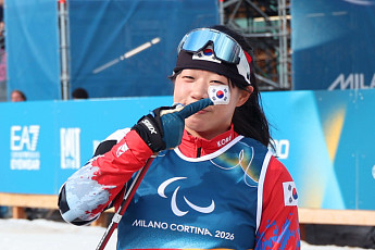 김윤지 '금1·은2' 대기록…한국 동계 패럴림픽 역대 최고 성적