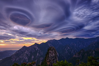 기상청 '43회 기상기후 사진·콘텐츠 공모전' 수상작 발표⋯대상 '구름이 빚은 소용돌이'