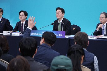 “대전·충남 통합하면 충북은 어찌되는겨”…이 대통령, 충청 광역통합 제안