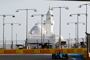 F1·월드컵에 뜬 중동 관광, 전쟁이 찬물...84조원 날릴 위기