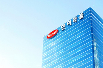 한미그룹 경영권 분쟁 ‘키맨’ 신동국…영향력 커졌다