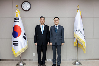 김윤덕 장관, 코레일·SR 신임 사장에 임명장…“고속철도 통합 신속 추진해야”