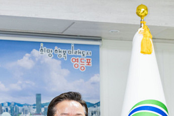 [인터뷰] 최호권 영등포구청장 “‘젊은 경제도시’ 전환…청년 늘자 지역 살아났다”