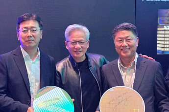 젠슨 황 “삼성에 감사·최고”…SK하이닉스엔 “완벽” AI 공급망에 한국 쐐기