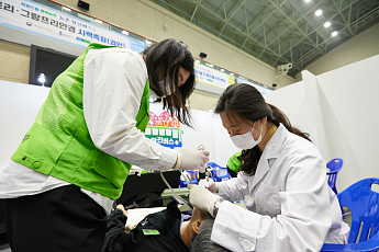 3만7000명 농촌 이웃 돌봄망 가동…반찬 나누며 정신건강도 살핀다
