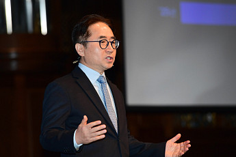 [종합] 장덕현 삼성전기 사장 “MLCC 수급 타이트…가격 협의 진행”