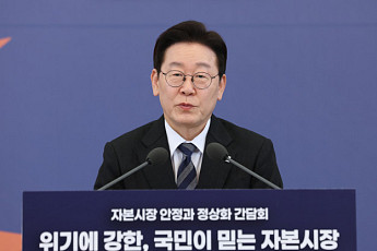 李대통령 지지율 67% '최고치'…