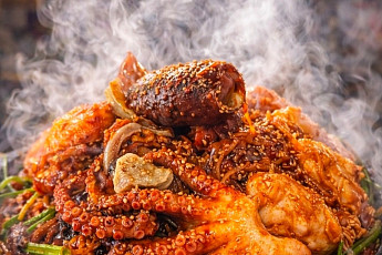 '2TV 생생정보' 오늘방송맛집- 장사의 신, 힐링의 맛! 돌판 해물찜 맛집 '해○○○○'