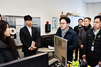 공급가 내렸는데 꼼수 인상⋯정부, 2.8L 거짓보고 주유소 적발