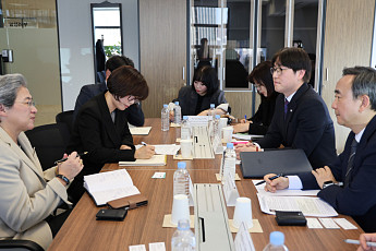 리사 수의 ‘K-AI 대장정’...엔비디아 독주 깨고 韓 AI 고속도로 깐다