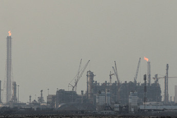 아시아, LNG 쇼크에 ‘석탄 회귀’…한국 산업계 ‘비상등’
