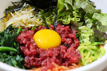 '2TV 생생정보' 가격파괴, 한우 육회비빔밥ㆍ곰탕이 단돈 8000원대? '1○○○'