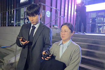 박나래, 2차 조사 7시간 만에 종료⋯전 매니저들에게 