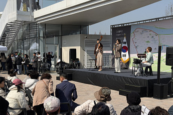 “따뜻한 봄날 만끽” 강남구, ‘강남둘레길 걷기 축제’ 개최