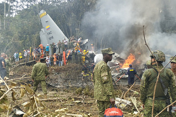 콜롬비아서 125명 탑승 군용기 추락사고…“최소 8명 사망”