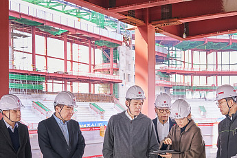 ‘스타필드 청라’ 건설 현장 찾은 정용진 회장 “미래를 대표할 또 하나의 꿈”