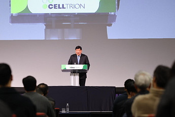 셀트리온 주주들 떨게 한 ‘애나그램’…서정진 “처음 듣는다”