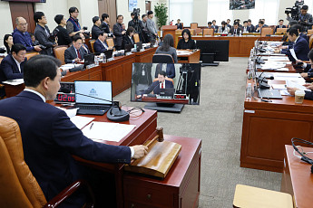 국방위, 해병대 ‘준4군 체제’ 법안 논쟁…결국 계류 후 재논의 수순