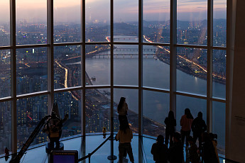 서울스카이, ‘감성 클래식 버스킹’ 열어 서울 야경 아름답게 꾸민다