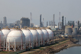 오늘부터 나프타 수출 전면금지...트럼프, 이란 발전소 공격유예 연장 外 [오늘의 주요뉴스]