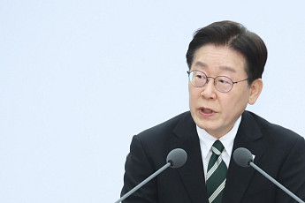 靑 “프랑스, G7 정상회의에 한국 초청…참석 여부 검토중”