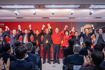 경선 앞둔 부산, 박형준 ‘3040 전문가 인선’로 세대교체 맞불…통합 효과는?