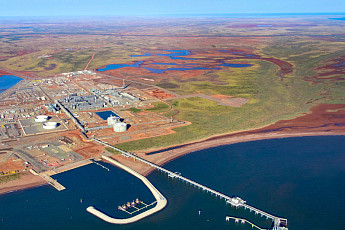 셰브런 “휘트스톤 LNG 시설 손상, 재가동에 몇 주 걸려”