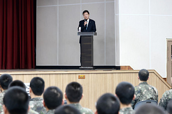 군장병 만난 이찬진…금감원, 복무주기별 ‘3단계 금융교육’ 도입
