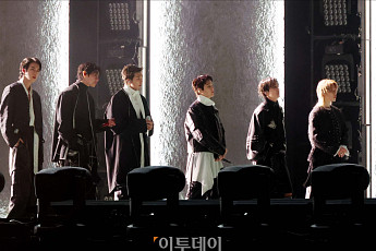 BTS, 英오피셜 차트서 존재감…‘아리랑’ 4위·‘스윔’ 5위