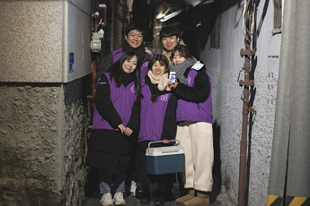 매일유업, ‘우유안부’ 배달봉사...“우유 배달하며 독거 어르신 안부도 살피죠” [CSR, 기업의 온기⑰]