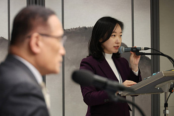 전은수 靑 부대변인, 대변인 승진…강유정은 수석대변인