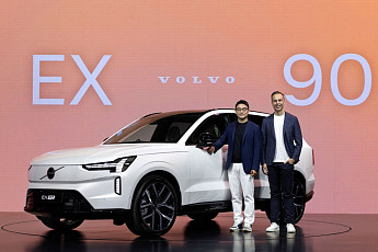 [종합] 볼보 ‘EX90’ 국내 출격…가격 낮추고 안전ㆍSDV 승부수