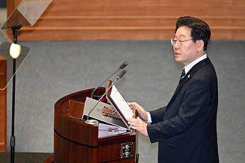 李대통령, '전쟁 추경' 서둘러야…