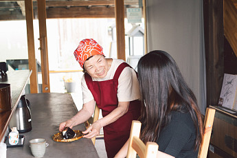 작은 식당이 보여준 고령사회 해법 “시니어를 지역 현역으로”