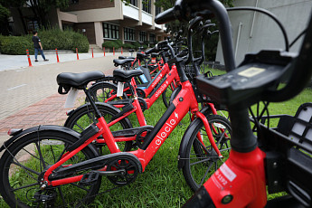 위험한 줄 알면서도⋯전기자전거 충전, 10명 중 7명은 '여기'