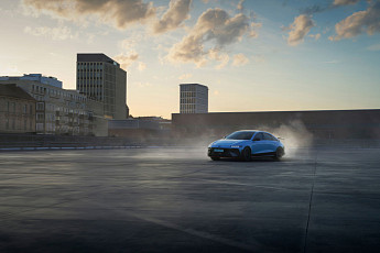 아이오닉 6 N, 고성능차 시장 판 흔든다…현대차그룹, 프리미엄 독주 깨고 ‘3년 연속 정상’