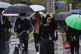 [날씨] 9~10일 전국에 비 '쌀쌀'⋯주말부터 기온 회복하면서 따뜻한 날씨
