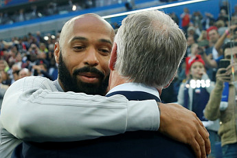 '은퇴 12년' 티에리 앙리, 여전히 주급 2억원…'걸어 다니는 기업'