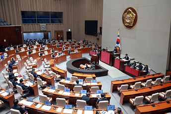 예결위 추경 심사…與 “골든타임 사수” vs 野 “선거용 예산”